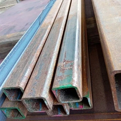 Труба профильная стальная 100х100х6 мм Ст3 ГОСТ 8639-82 г/к